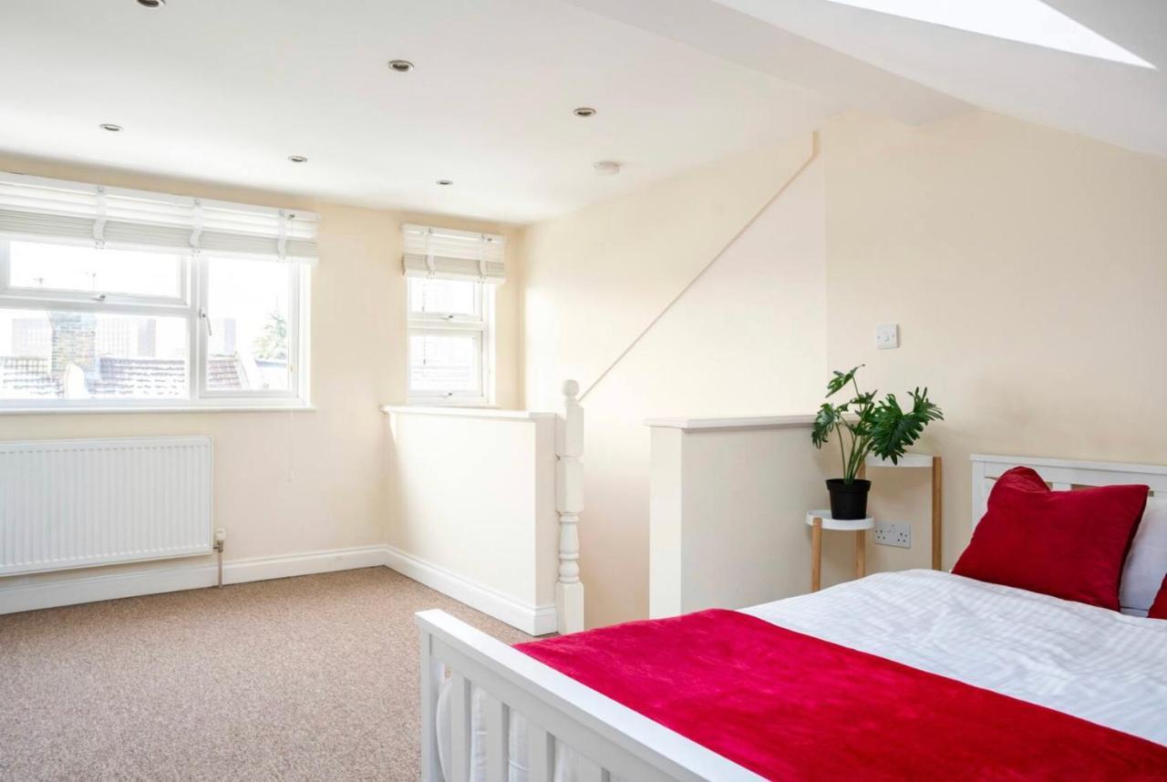 2 Bed Terraced House With Loft In Stratford London Villa Екстериор снимка